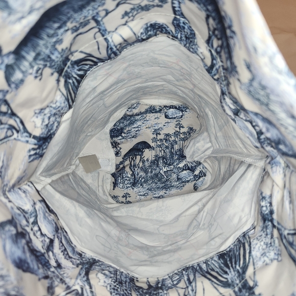 Dior Beauty Around the World Motif Nylon Pouch - Picture 6 of 12